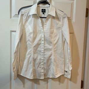 Express the essential shirt